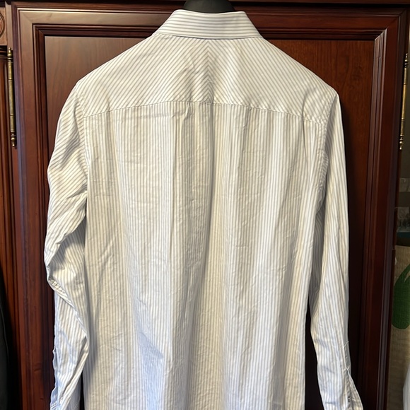 Calvin Klein Classic White with Light Gray Stripes Regular-Fit Dress Shirt! - Picture 7 of 9